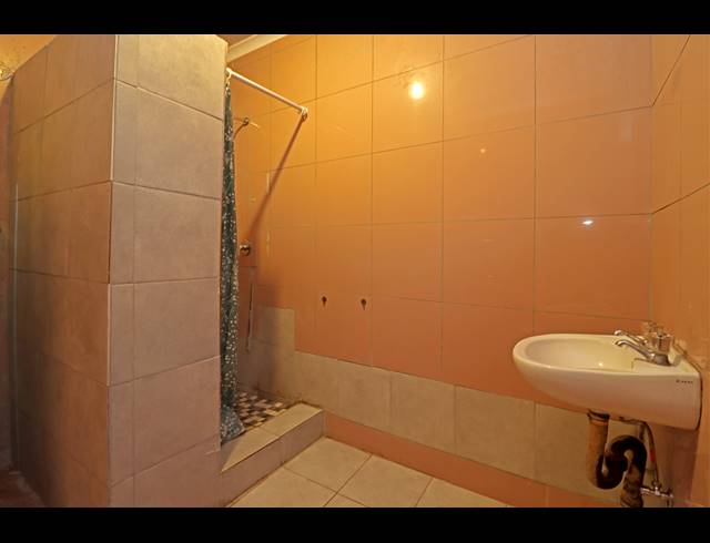 5 BEDROOM HOUSE FOR SALE IN ORANGE GROVE
